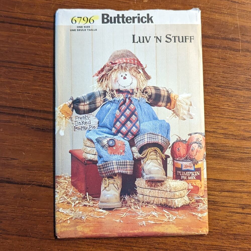 UNCUT Butterick Pattern 6796 Luv 'N Stuff Scarecrow Pumpkins